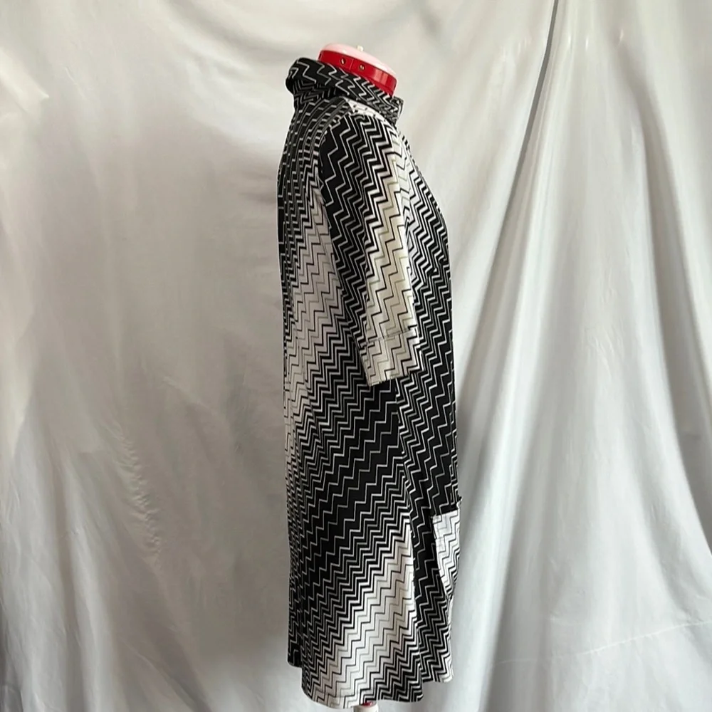 MM356 Rabbit Rabbit Rabbit Black and White Midi Dress - Picture 3 of 6